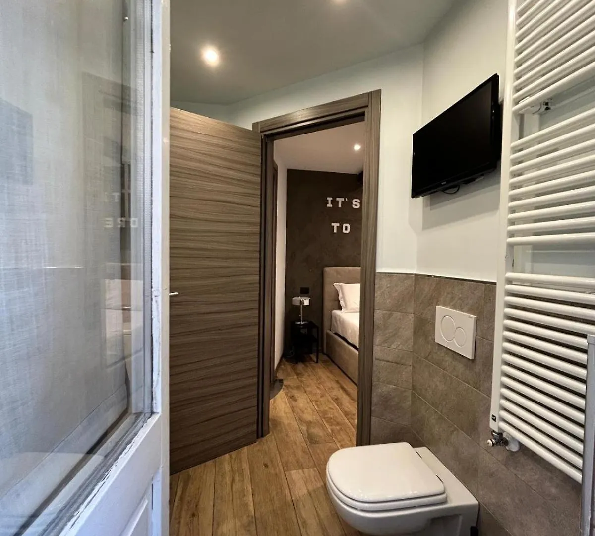 Leonardo Duplex Apartment Milan